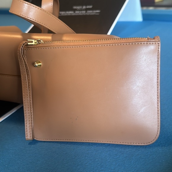 Teddy Blake GUC Small Alice Tote with wristlet Camel Color - Picture 14 of 15